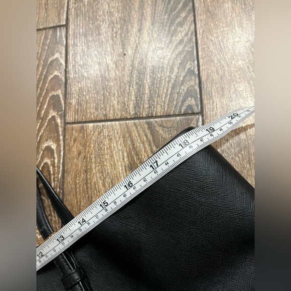 Micheal Kors large black leather shoulder tote bag - Picture 12 of 16